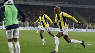 Fenerbahçe’den Trabzonspor’a fark! 10 Süper Lig’in 30. haftasında Fenerbahçe, Trabzonspor’u 4-1’lik skorla geçerken, ikinci yarıda oyuna giren Talisca attığı üç golle maça damga vurdu.