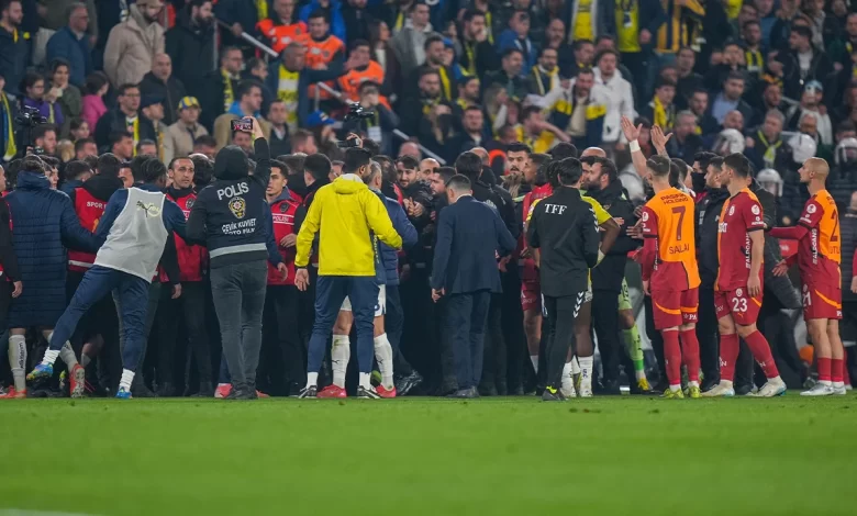 Ziraat Türkiye Kupası'ndaki derbi sonrası verilen cezalarla ilgili Galatasaray, Türkiye Futbol Federasyonu’na resmi başvurusunu yaptı.