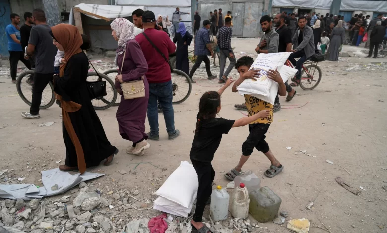 İsrail’in 2 Mart’ta Gazze’ye tüm mal girişini durdurmasının ardından bölgede açlık ve sağlık krizi derinleşti.