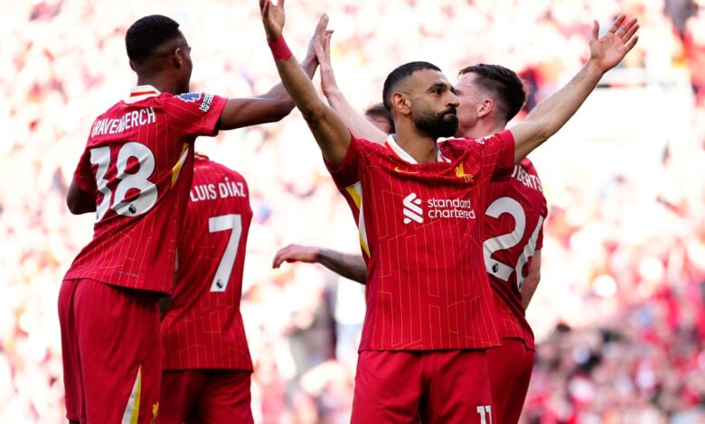 Liverpool, Anfield'da Tottenham'ı 5-1 mağlup ederek Premier Lig’de bitime dört hafta kala şampiyonluğunu garantiledi.