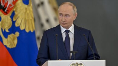 Rusya Devlet Başkanı Vladimir Putin, 8-11 Mayıs tarihlerinde Ukrayna'da geçici ateşkes ilan etti.