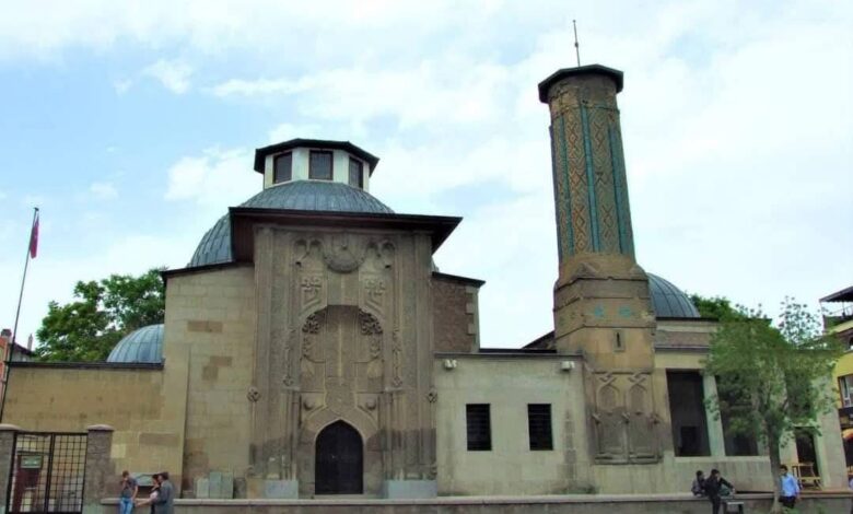 Selçuklu Türkiye'sinin Üniversiteleri 10 Selçuklu Türkiye'sinin Üniversiteleri; Medreseler ve İslamiyet Öncesinden Gelen Derin Kültürel Kökler!