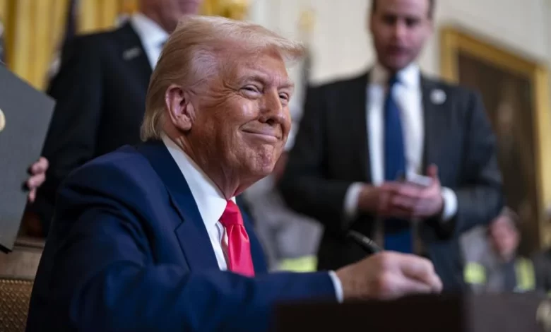 Çinli ihracatçılar, Trump’ın yüzde 145’e kadar çıkarılan evrensel gümrük tarifeleri sonrası ABD pazarından çekilme tehlikesiyle karşı karşıya.