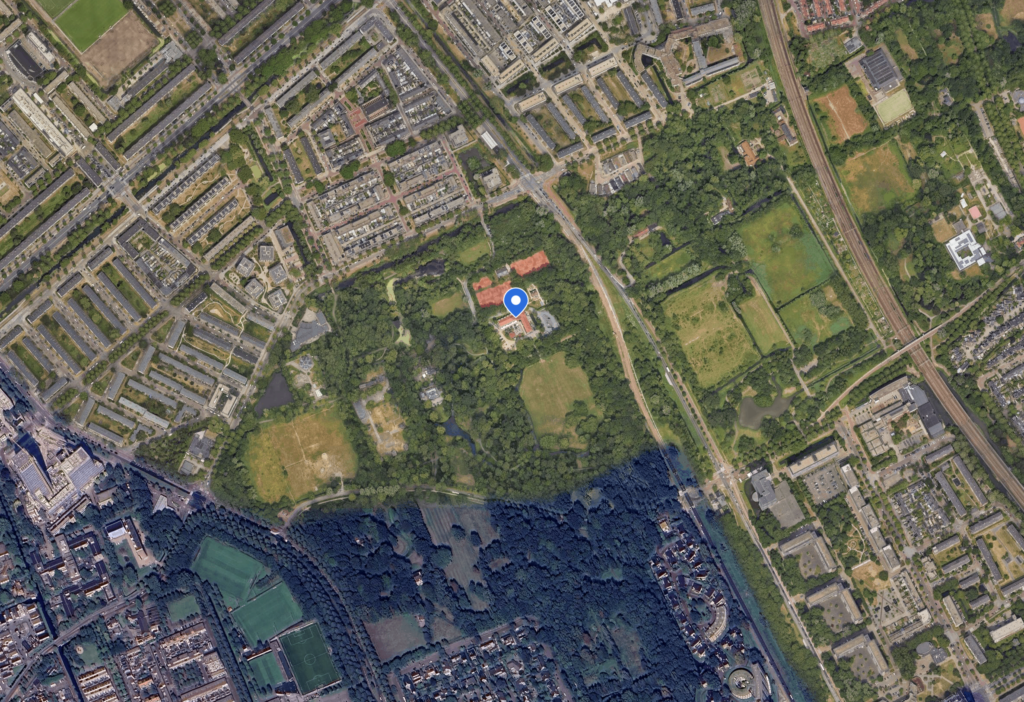 Rijswijk'te öldürülen Cemil Önal, yetkililere hayatından endişe ettiğini söylemişti 7 Hollanda'nın Rijswijk kentinde ve Madurodam noktasına 8 km mesafede yer alan Hotel Hoevevoorde oteli yaklaşık 53 dönüm araziye sahip ve Overvoorde Parkı'nın içerisinde, ormanlarla çevrili son derece sakin bir bölge olarak dikkat çekiyor.