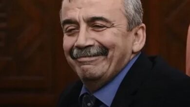 Sirri Sureyya Onder