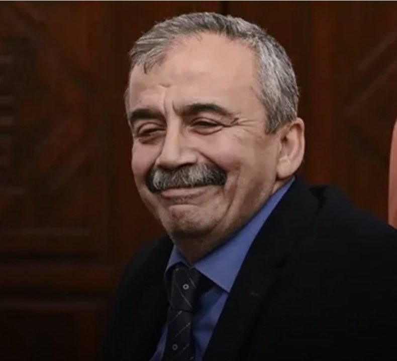 Ekranda Sırrı Süreyya Önder gerginliği 1 Sirri Sureyya Onder