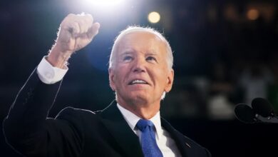 Eski ABD Başkanı Joe Biden, Trump yönetiminin Ukrayna’ya toprak tavizi baskısını “modern zamanların teslimiyet politikası” olarak tanımladı.