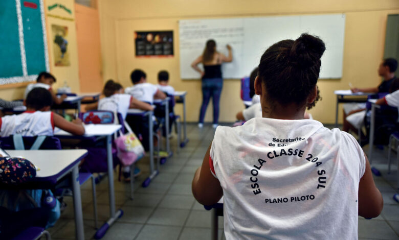 Brezilya’da Afro-Brezilyalıların tarihi, kültürü ve sanatı, eğitim sisteminde uzun yıllardır görmezden geliniyor.