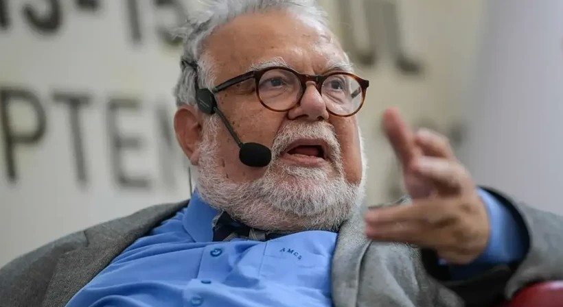 Celal Şengör hakkında “Türk milletini aşağılama” suçlamasıyla iddianame 1 Prof. Dr. Celal Şengör’ün sosyal medyada paylaşılan bir videodaki sözleri nedeniyle 6 aydan 2 yıla kadar hapis istemiyle iddianame düzenlendi.