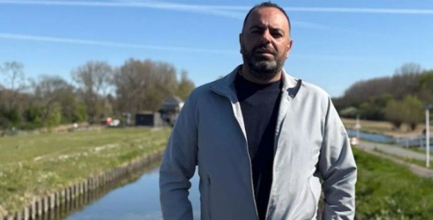 Cemil Önal cinayetiyle ilgili iki şüpheli aranıyor 1 Halil Falyalı'nın "kara kutusu" olarak bilinen Cemil Önal'ın Hollanda'da öldürülmesine ilişkin yeni güvenlik kamerası kayıtları ortaya çıktı.