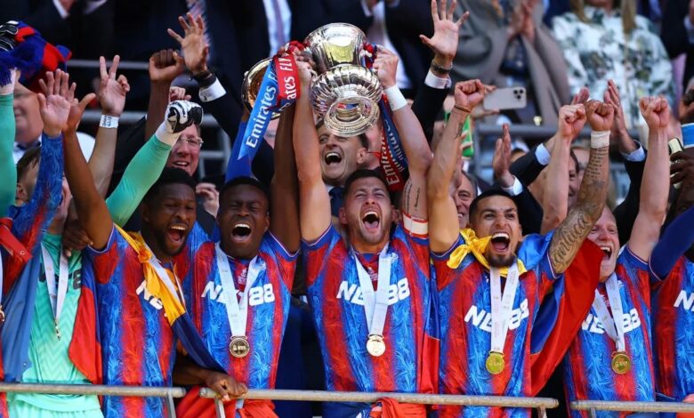 İngiltere Federasyon Kupası’nda Crystal Palace, finalde Manchester City’i 1-0 mağlup ederek tarihinde ilk kez kupayı müzesine götürdü.