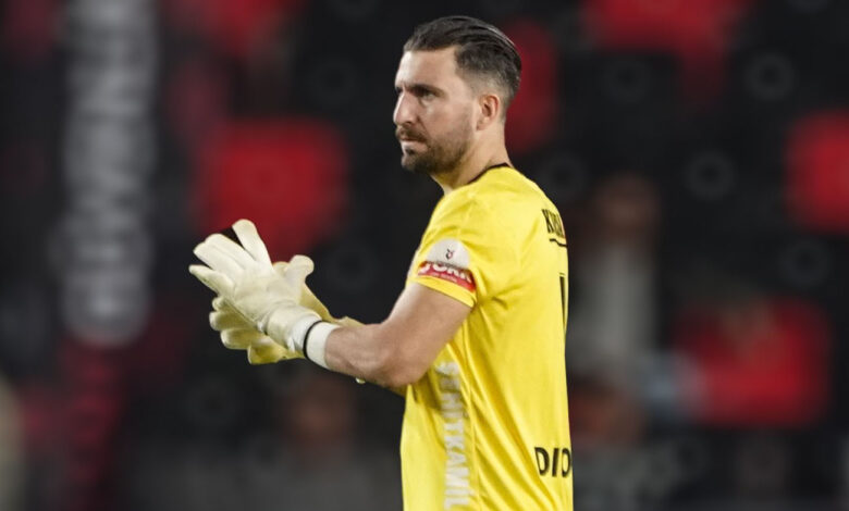 Trendyol Süper Lig'de Gaziantespor'un Alanyaspor'a 1-0 yenildiği karşılaşmada kaleci Sokratis Dioudis'in yediği gol düşme hattındaki Sivasspor camiasını harekete geçirdi