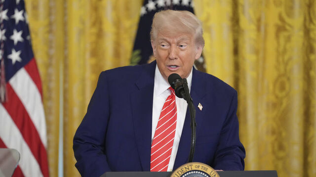 ABD Başkanı Donald Trump, reçeteli ilaç fiyatlarını düşürmek için pazartesi günü yeni bir başkanlık kararnamesi imzalayacağını duyurdu.