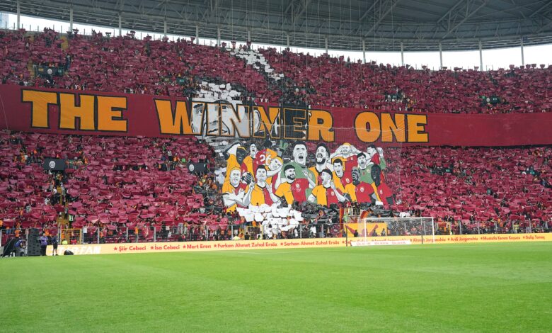 Trendyol Süper Lig'de şampiyonluğu garantileyen Galatasaray, Başakşehir'i 2-0 mağlup etti