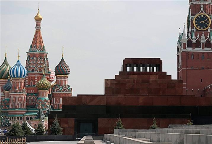 Kremlin’den İstanbul mesajı! Putin-Zelenski görüşecek mi? 1 Kremlin Sözcüsü Peskov, Putin ile Zelenski’nin görüşmesi için esir takasının tamamlanması gerektiğini söyledi.