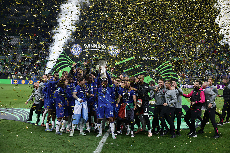 Konferans Ligi'nde şampiyon Chelsea 1 UEFA Konferans Ligi finalinde Real Betis’i 4-1 gibi farklı skorla mağlup eden Chelsea, şampiyonluk sevinci yaşadı.