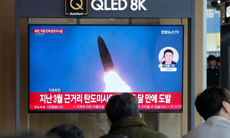 Kuzey Kore, birden fazla kısa menzilli balistik füze denemesiyle bölgede tansiyonu yeniden yükseltti.