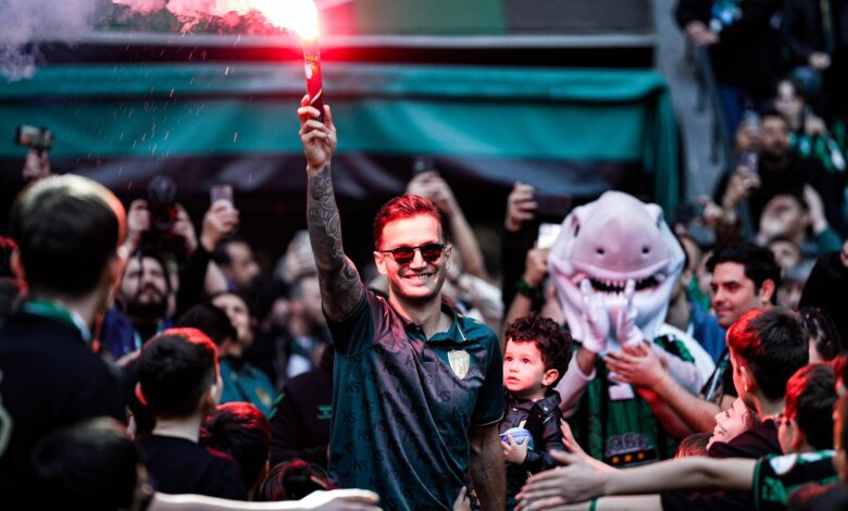 Fatih Terim'in teknik direktörlüğünü yaptığı Suudi Arabistan ekibi Al Shabab, Kocaelispor ile 1. Lig'de gol kralı olan Oğulcan Çağlayan'ı transfer etti