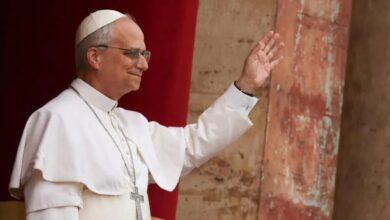 Vatikan’da ilk halka hitabını gerçekleştiren Papa Leo XIV; Ukrayna, Gazze ve Hindistan-Pakistan gerilimlerine değinerek “kalıcı barış” çağrısı yaptı.