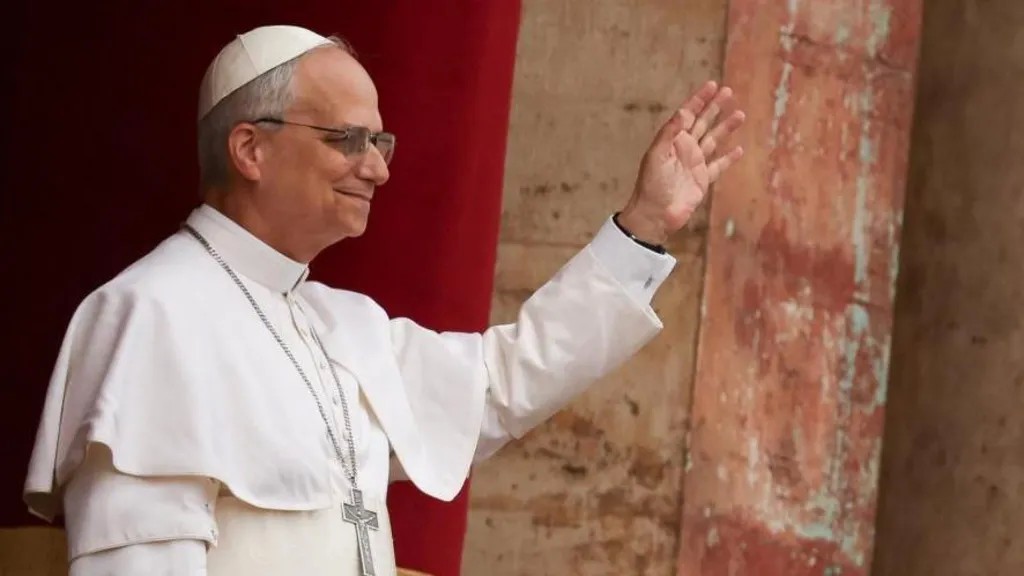 Papa Leo XIV’ten ilk çağrı: Artık savaş olmasın! 1 Vatikan’da ilk halka hitabını gerçekleştiren Papa Leo XIV; Ukrayna, Gazze ve Hindistan-Pakistan gerilimlerine değinerek “kalıcı barış” çağrısı yaptı.