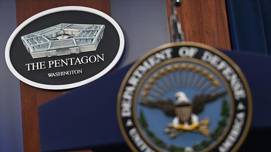 Pentagon’da gazetecilere erişim kısıtlaması 1 ABD Savunma Bakanı Pete Hegseth, gazetecilerin Pentagon binasındaki erişimlerini ve dolaşımlarını sınırlayan bir talimat yayımladı.