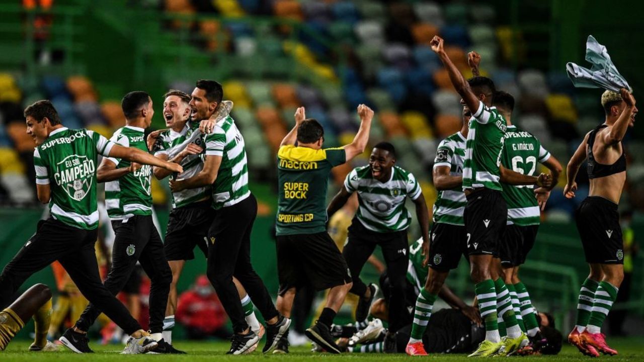 Portekiz’de şampiyon Sporting Lizbon 1 ortekiz Premier Lig’de nefes kesen sezonun son haftasında ipi göğüsleyen taraf Sporting Lizbon oldu.