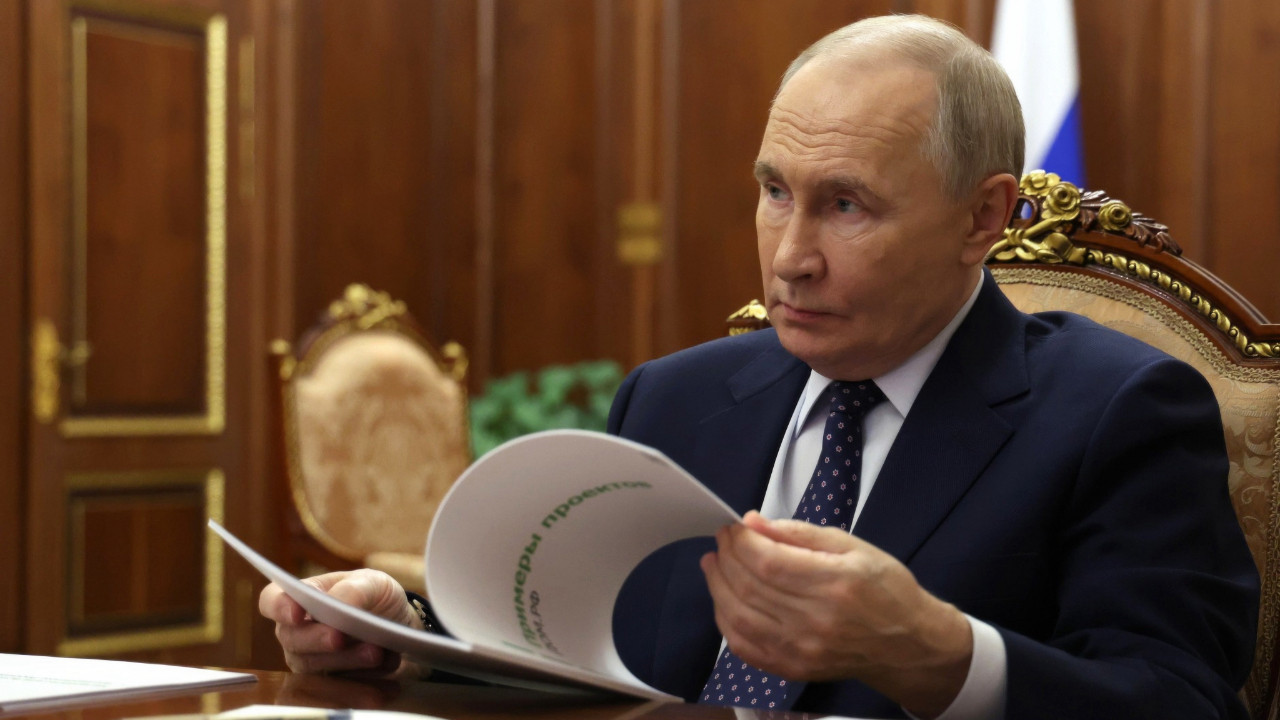 Rusya’ya yönelik yaptırım tehdidinin hemen ardından konuşan Putin, Ukrayna ile doğrudan görüşmelere başlamak istediklerini duyurdu.