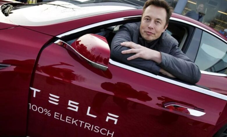 Avrupa’da Tesla satışları, nisan ayında neredeyse yarı yarıya düştü. Pek çok kişi ise bu durumun sebebini araştırmaya başladı. İşte, detaylar...