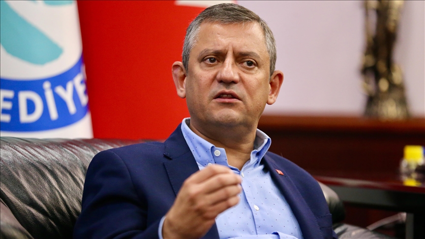 Özgür Özel: Asgari ücretliye ara zammı ya alacağız ya vermeyenleri göndereceğiz 1 Özgür Özel, temmuz ayında asgari ücrete seyyanen zam yapılması için mücadeleyi sürdüreceklerini söyledi.