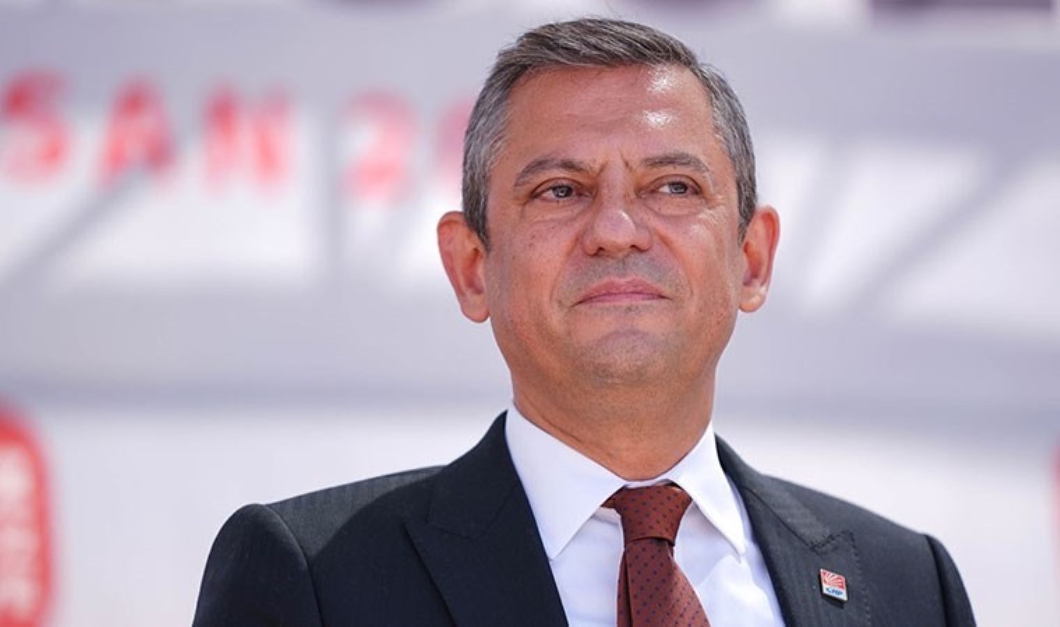 CHP Genel Başkanı Özgür Özel, yaz boyunca mitinglerin süreceğini belirterek, “Bu bir eylemler silsilesi.