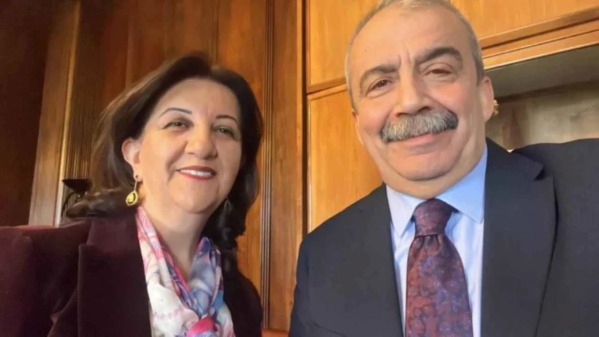 Pervin Buldan Yeni Meclis Başkanvekili belli oldu 1 TBMM Başkanvekili ve DEM Parti İstanbul Milletvekili Sırrı Süreyya Önder’in hayatını kaybetmesinin ardından göreve Pervin Buldan’ı seçildi.