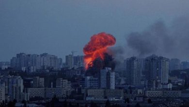 Rusya’nın gece boyunca başkent Kiev’e düzenlediği insansız hava aracı ve füze saldırılarında en az 4 kişi yaşamını yitirdi, 20 kişi yaralandı.