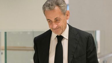 Eski Fransa Cumhurbaşkanı Nicolas Sarkozy, ülkenin en yüksek devlet onuru olan Légion d'honneur’dan çıkarıldı.