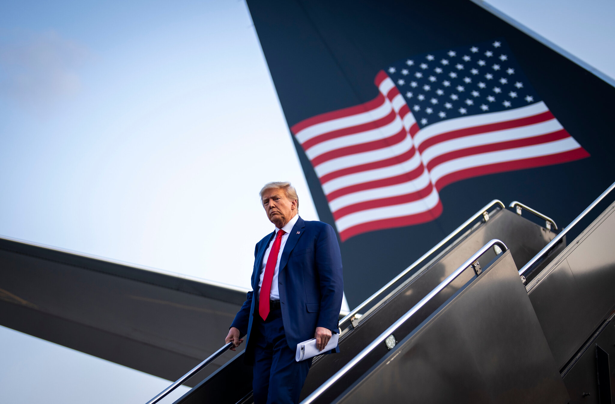 ABD Başkanı Donald Trump, Yüksek Mahkeme’den çıkan kritik kararla başkanlık döneminin en önemli hukuk zaferlerinden birini elde etti.