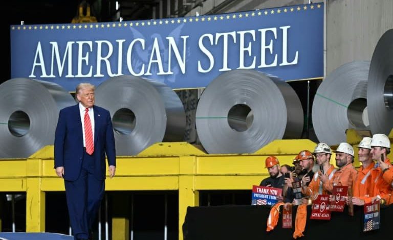 ABD Başkanı Donald Trump, Japon Nippon Steel’in U.S. Steel ile birleşmesini içeren anlaşmaya ulusal güvenlik koşullarıyla onay verdi.