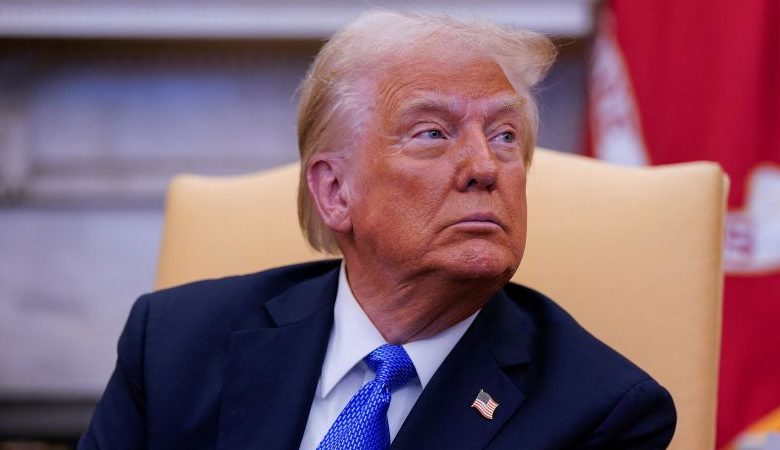 Donald Trump, Harvard Üniversitesi'ne akademik, mesleki ve değişim vizeleriyle gelmek isteyen uluslararası öğrencilerin ülkeye girişini askıya aldı.