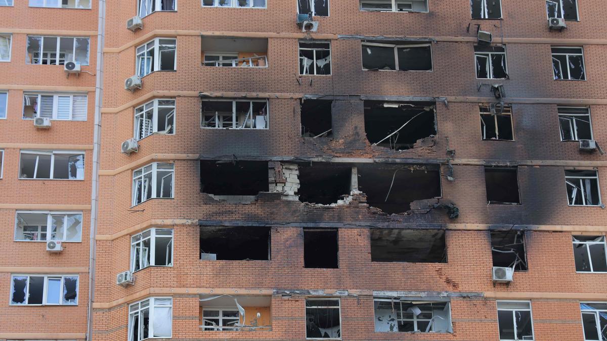 Ukrayna 537 hava aracıyla vuruldu 1 Rusya, Ukrayna'ya karşı savaşın başından bu yana en büyük hava saldırısını gerçekleştirdi. Saldırılarda 537 insansız hava aracı ve füze kullanıldı.