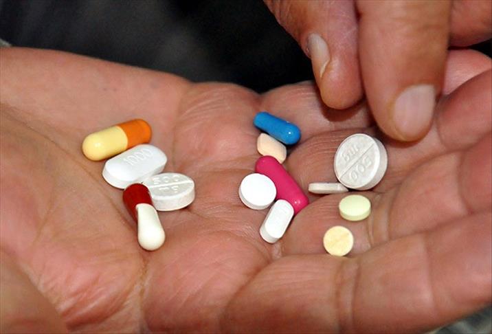 12 yerli üretim ilaç geri ödeme listesinde 1 Çalışma ve Sosyal Güvenlik Bakanı Vedat Işıkhan, tamamı yerli üretim 12 ilacın daha SGK’nın geri ödeme listesine alındığını duyurdu.