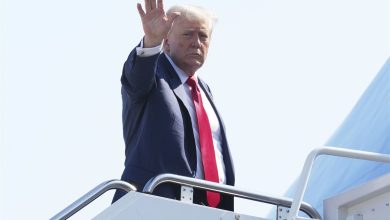 ABD Başkanı Donald Trump, dört günlük özel bir ziyaret için İskoçya’ya gitti. Trump, Starmer ve Von der Leyen ile temaslarda bulunacağını söyledi.