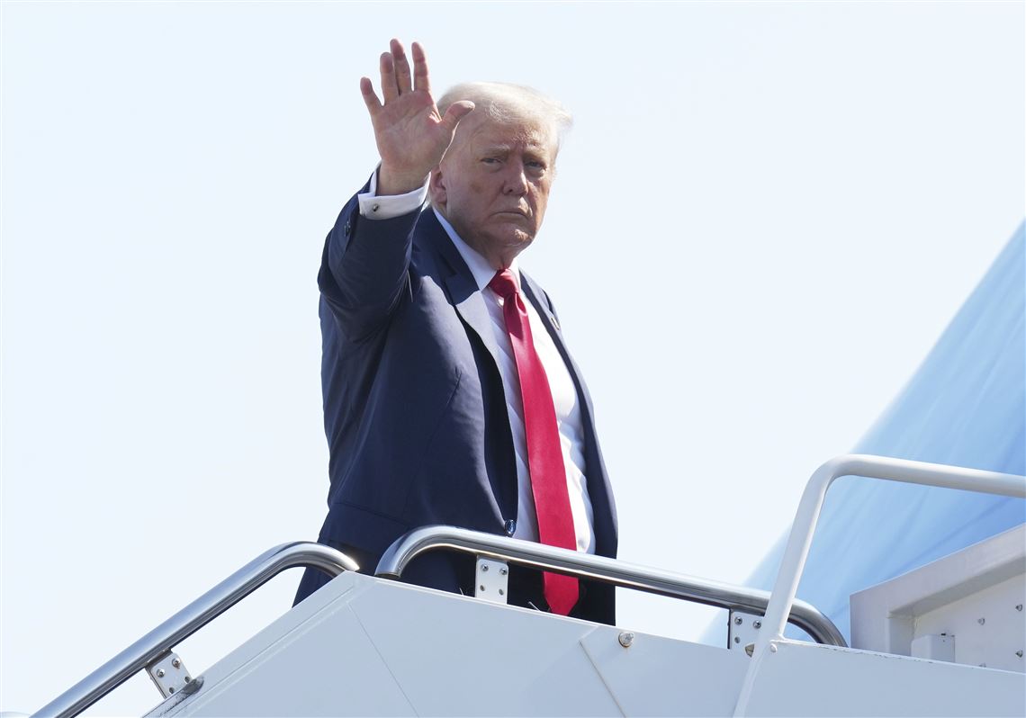 ABD Başkanı Donald Trump, dört günlük özel bir ziyaret için İskoçya’ya gitti. Trump, Starmer ve Von der Leyen ile temaslarda bulunacağını söyledi.