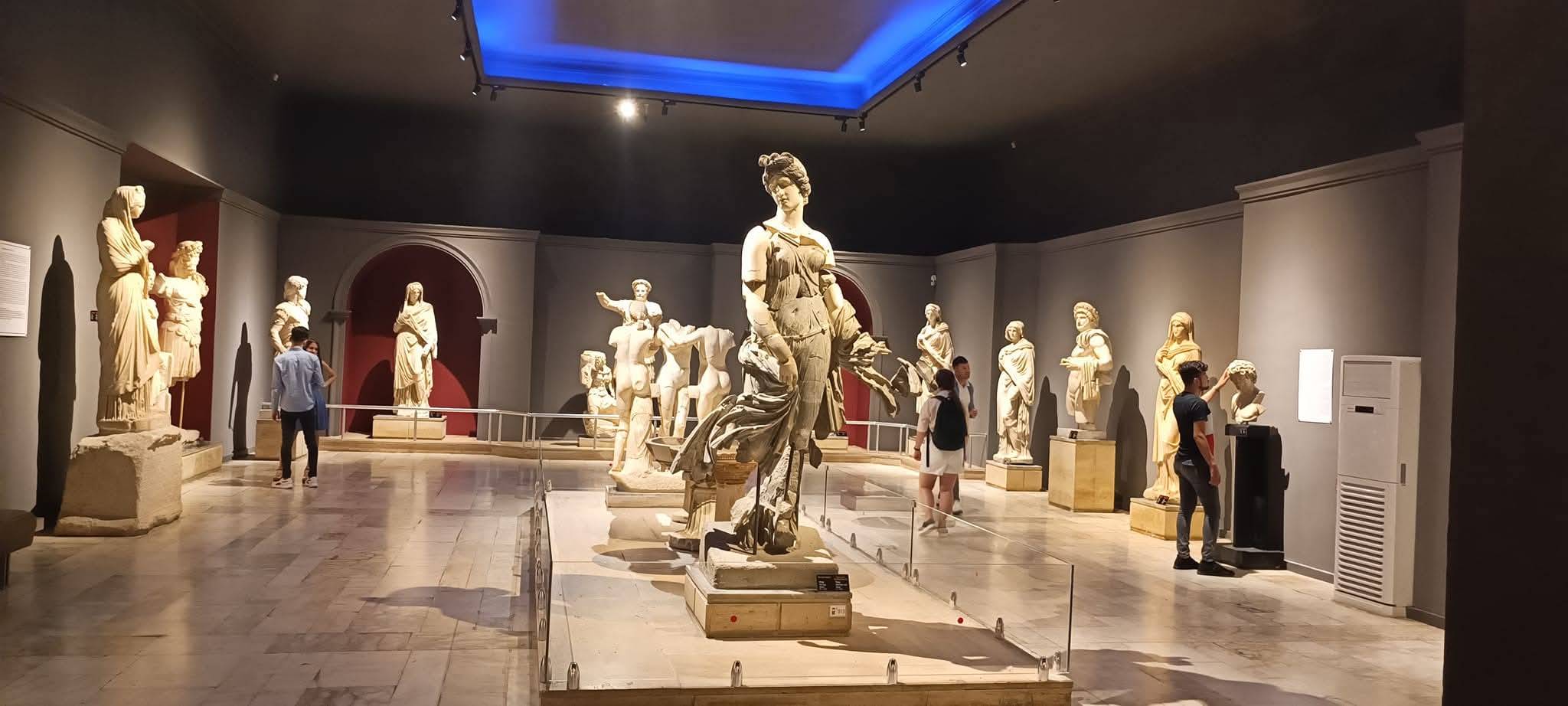 Antalya Arkeoloji Müzesi'ne Dokunmayın! 1 Antalya Arkeoloji Müzesi