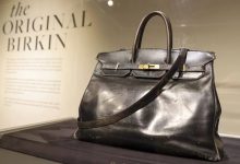 1985 yılında Jane Birkin için özel olarak tasarlanan ilk Birkin çantası, Paris'teki Sotheby's müzayedesinde 10.1 milyon dolara alıcı buldu.