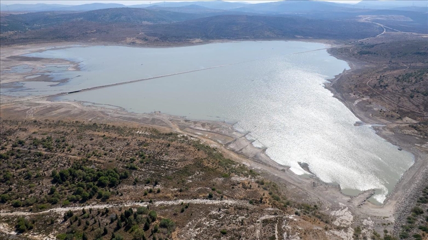Kuraklık ve yazlık nüfus artışıyla birlikte İzmir’in turistik ilçesi Çeşme’de zorunlu su kesintisi başlıyor.