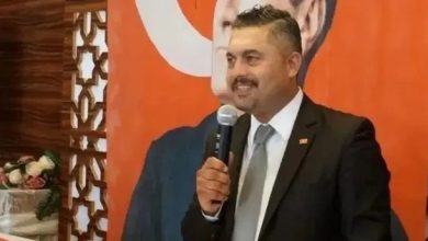 CHP'li Belediye Başkanı Özgür Kabadayı ile birlikte bazı belediye görevlileri evlerinden gözaltına alındı.