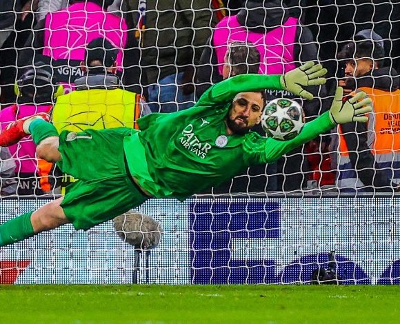 Galatasaray, Paris Saint Germain ile sözleşme uzatma konusunda anlaşamayan kaleci Gianluigi Donnarumma için devrede