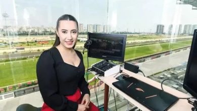 Yarış spikerliği alanında öncülük eden Esen Gök'ten 36 saattir haber alamayan arkadaşları, genç kadının evinde cansız bedeniyle karşılaştı.