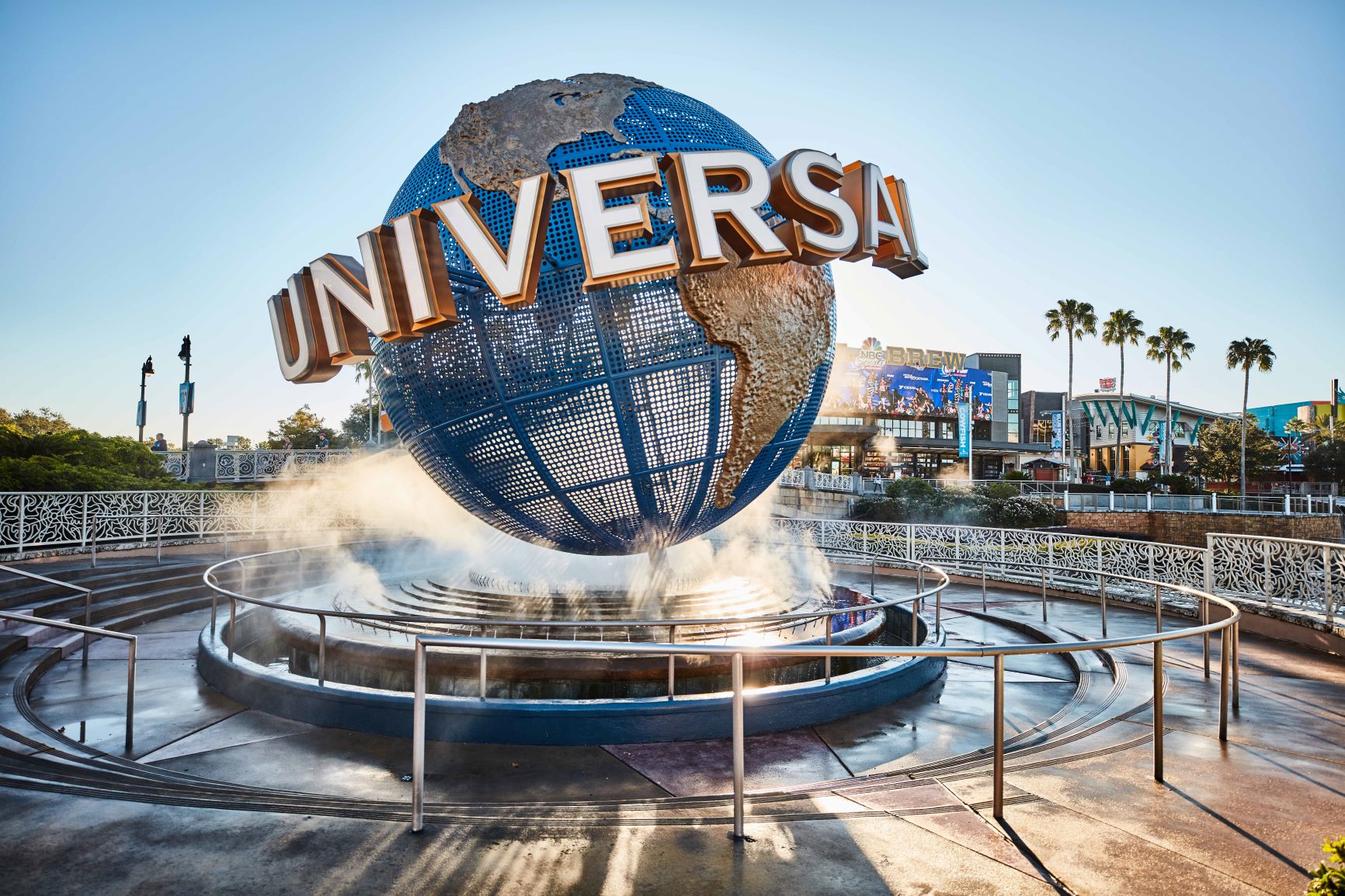 Florida’daki eğlence parklarında 12 yaralanma vakası 1 Walt Disney World, Universal Orlando ve SeaWorld gibi Florida’nın tema parklarında çeşitli yaralanma olayları yaşandı.
