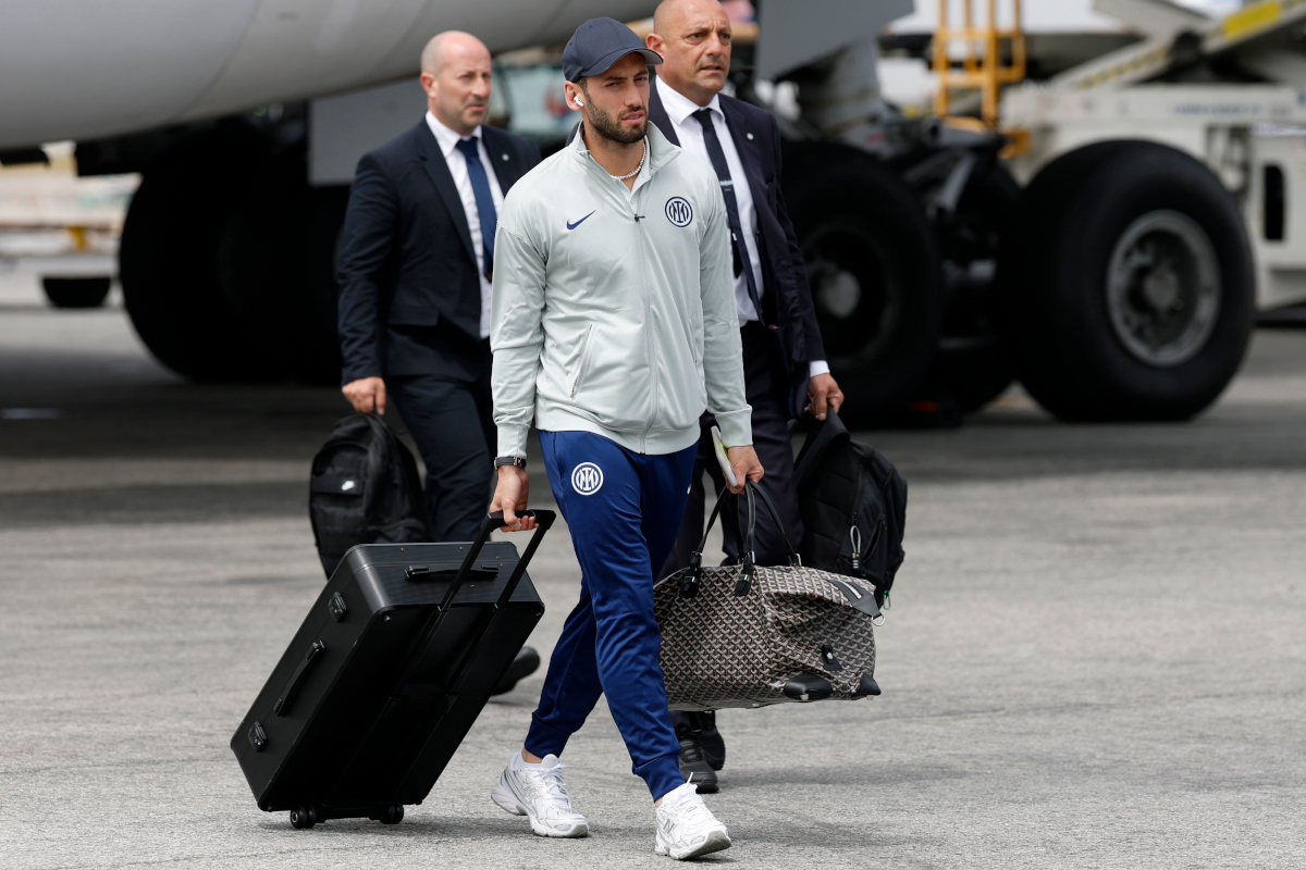 Hakan Çalhanoğlu transfer söylentilerine nokta koydu