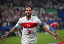 Adı Galatasaray ile anılan Hakan Çalhanoğlu için Fenerbahçe devreye girdi. Serhat Akın’ın gece yarısı yaptığı “Hayırlı olsun” paylaşımı dikkat çekti