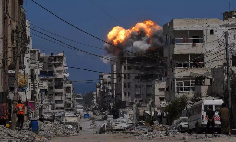 İsrail ordusu Deir el-Belah’a girdi 10 Gazze’de 21 ay süren savaş boyunca ağır kara harekâtlarından uzak kalan tek şehir olan Deir el-Belah’a ilk kez İsrail kara birlikleri girdi